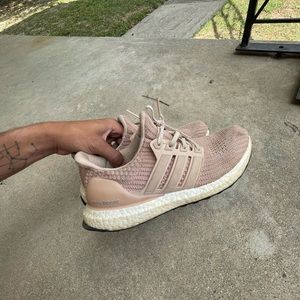 size 9 womens  adidas ultraboost